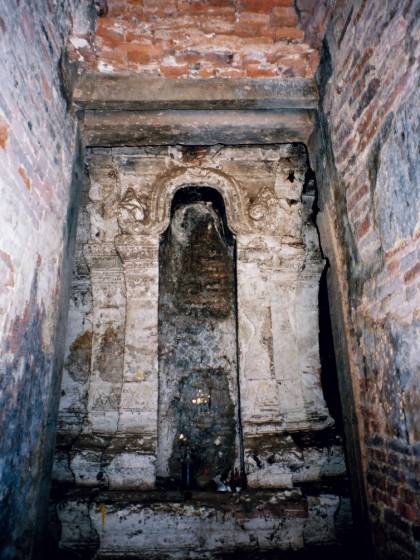 ワット・プラ・シー・サンペット　仏塔の内部