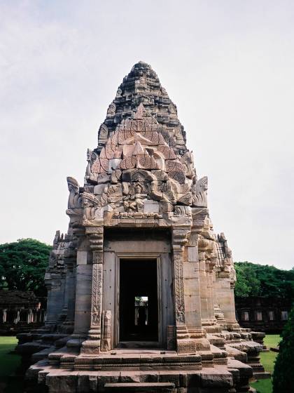 塔（プラート）　Prang Brahmadat